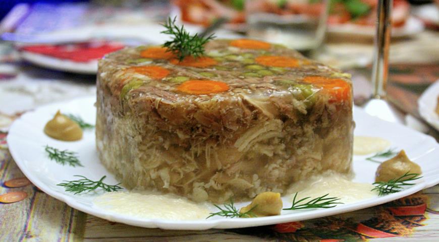 Aspic meat and chicken