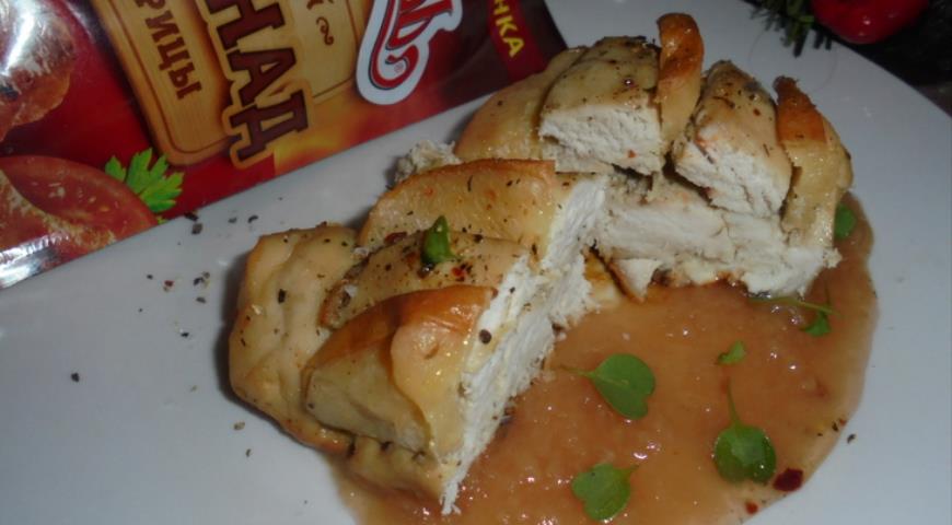 Baked chicken breast with quince