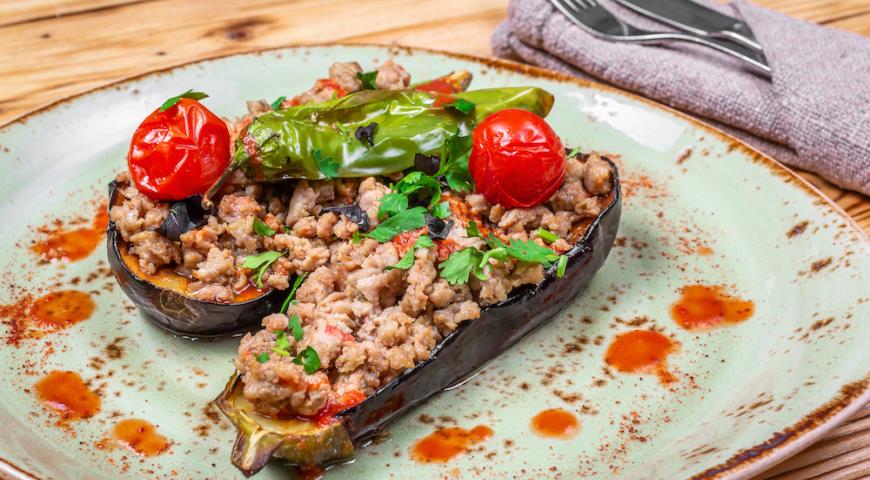 Baked eggplant with veal from the chef of the Tkemali restaurant Zaza Shengelia