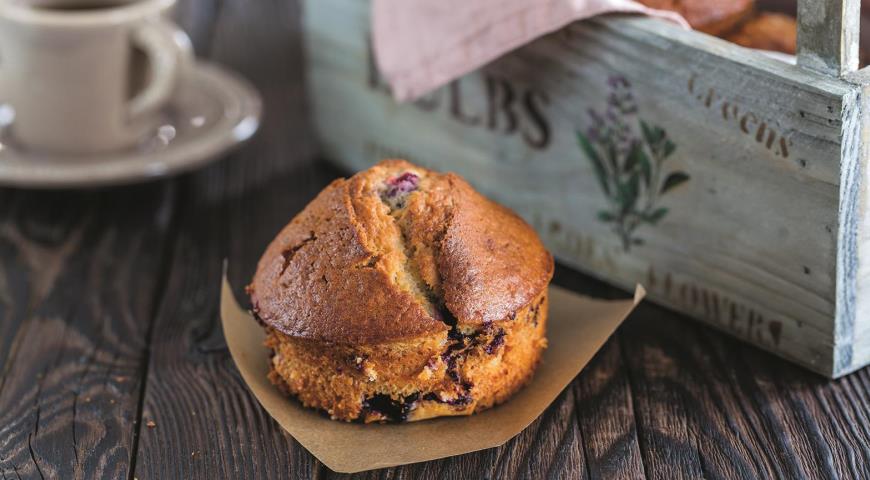 Banana muffins with black currant