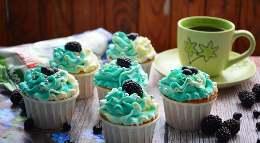 Blueberry Jam Cupcakes