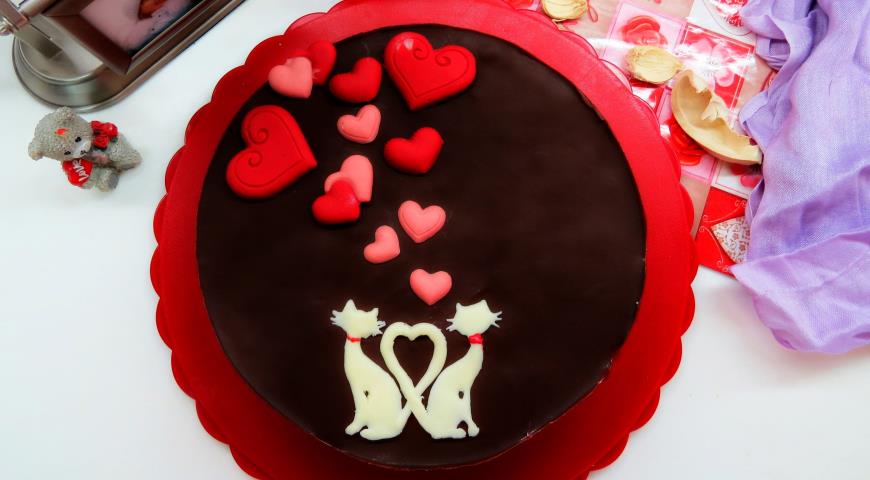 Cake "Bird`s milk" with raspberry heart