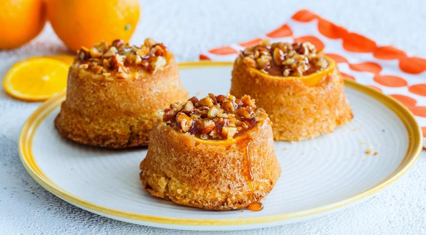 Caramelized orange and almond muffins
