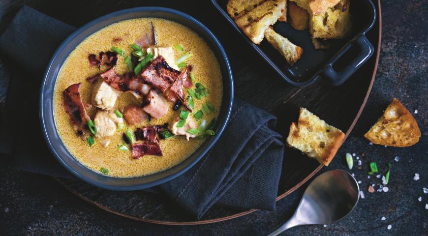 Cheese soup with chicken and brisket