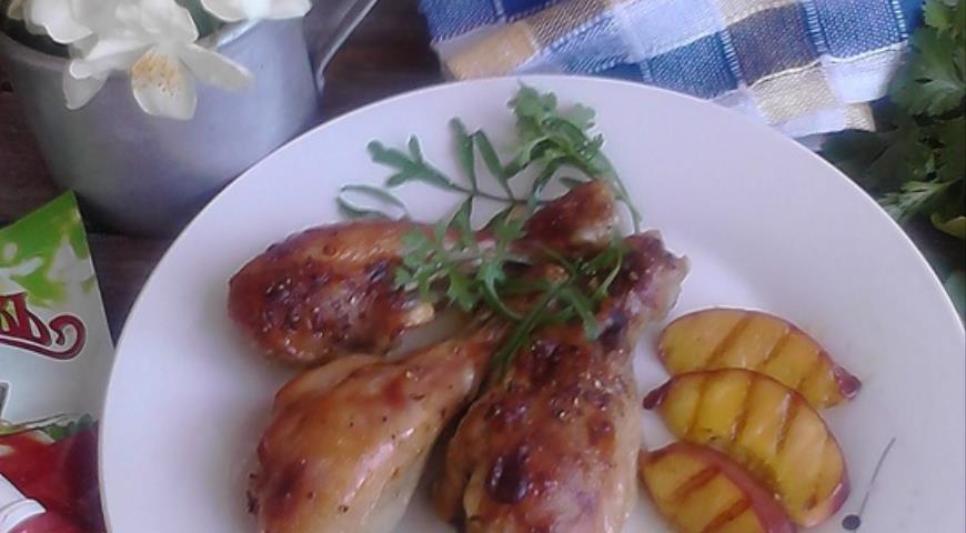 Chicken legs in garlic marinade with grilled nectarines