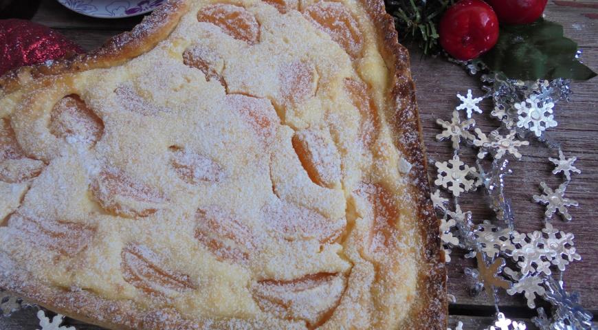 Cottage cheese pie with tangerines