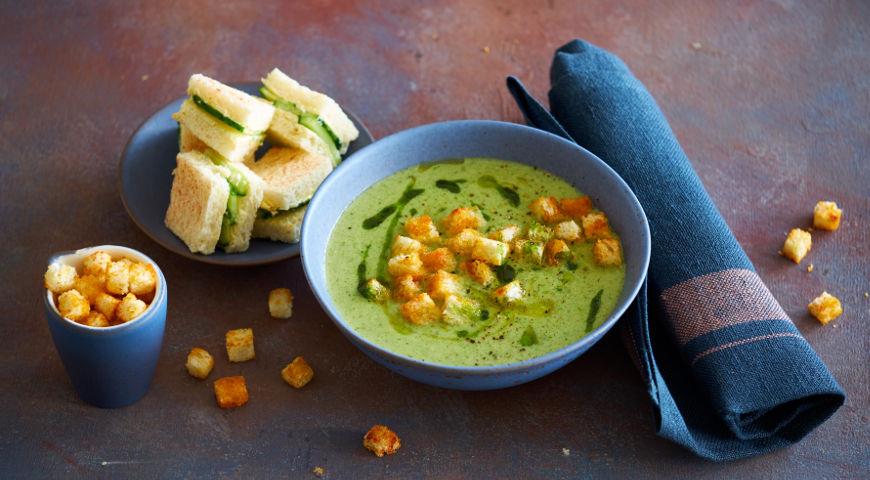 Creamy salad soup