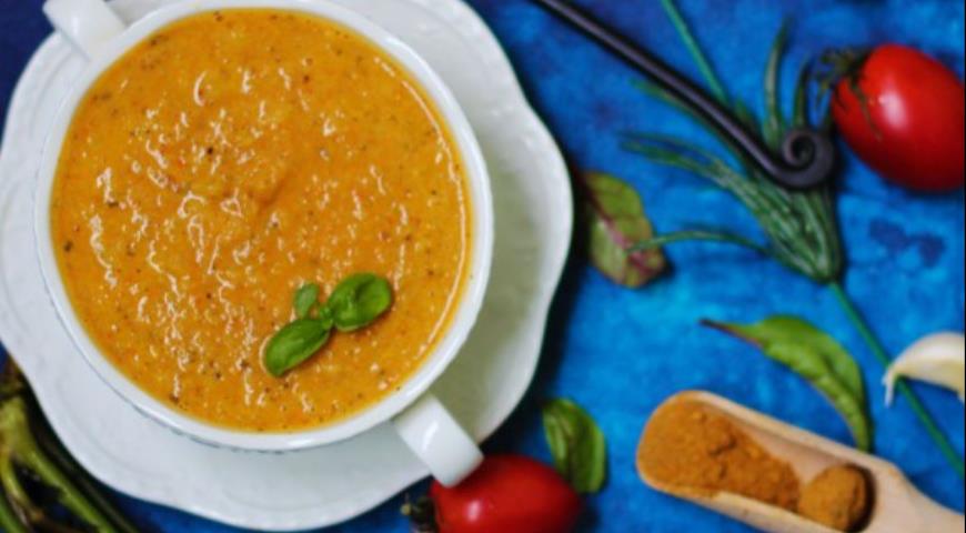 Cremali domates çorbası / Creamy tomato soup