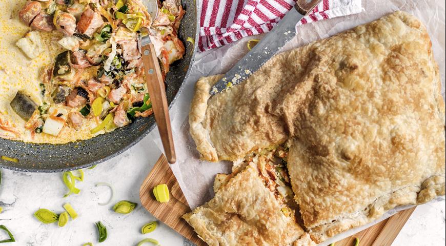 Crisp pie with fish and vegetables