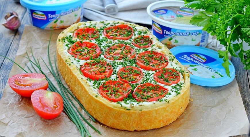 Farmer`s pie with herbs and tomatoes
