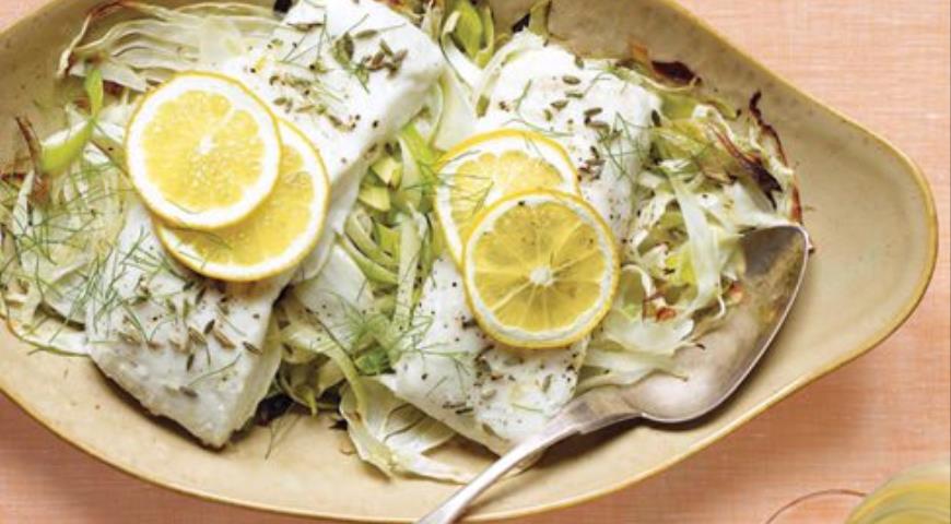 Fish with white sauce