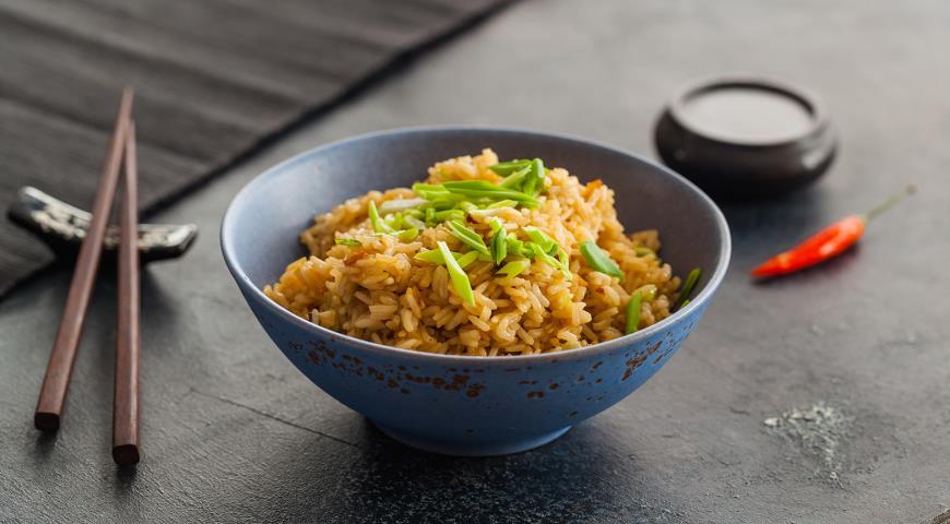 Fried rice with ginger and green onions