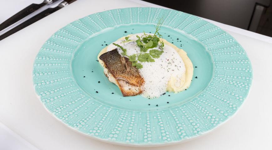 Grilled wild sea bass fillet with mashed potatoes