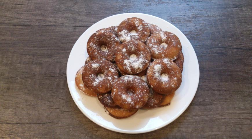 Mini donuts with powdered sugar