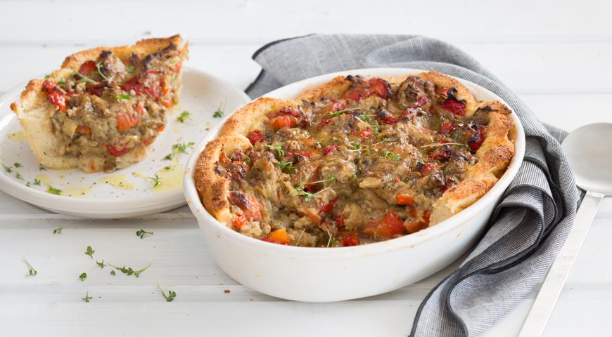 Open charlotte with baked vegetables and parmesan