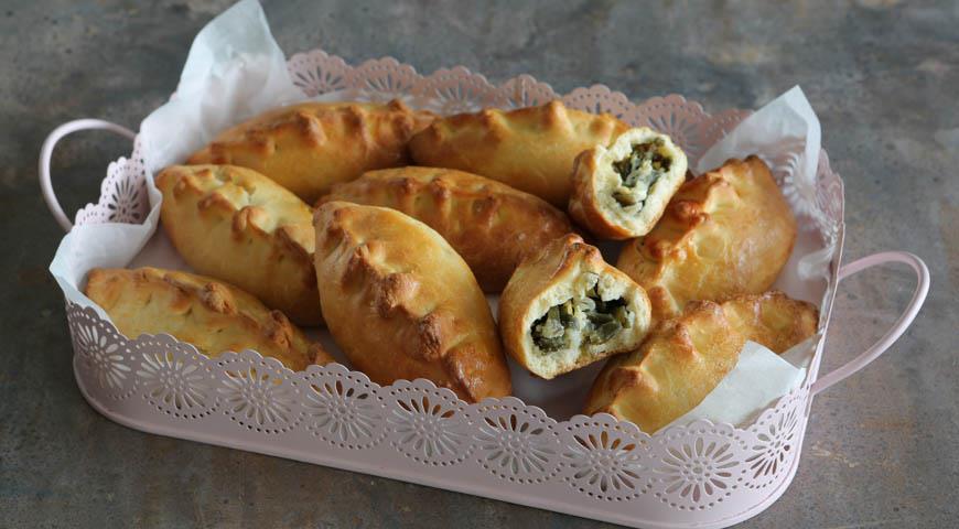 Pies with seaweed