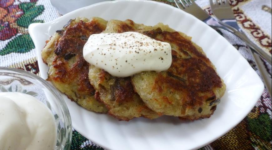 Potato pancakes with seaweed
