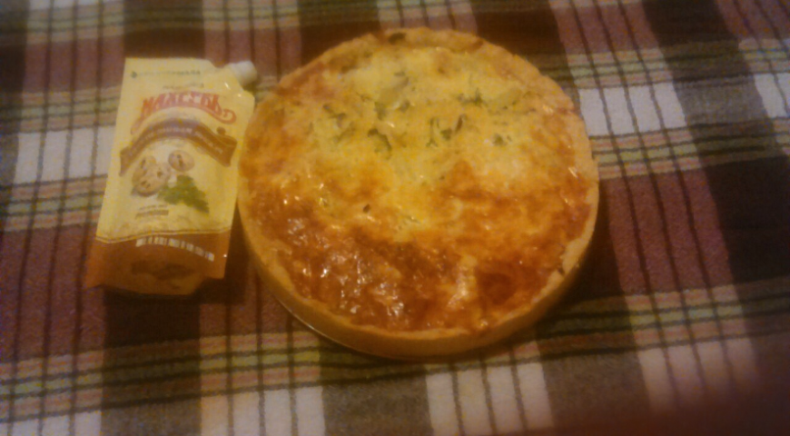 Quiche with chicken and potatoes