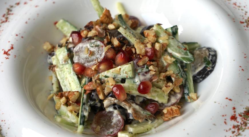Salad with baked eggplant and fresh vegetables from Tkemali restaurant
