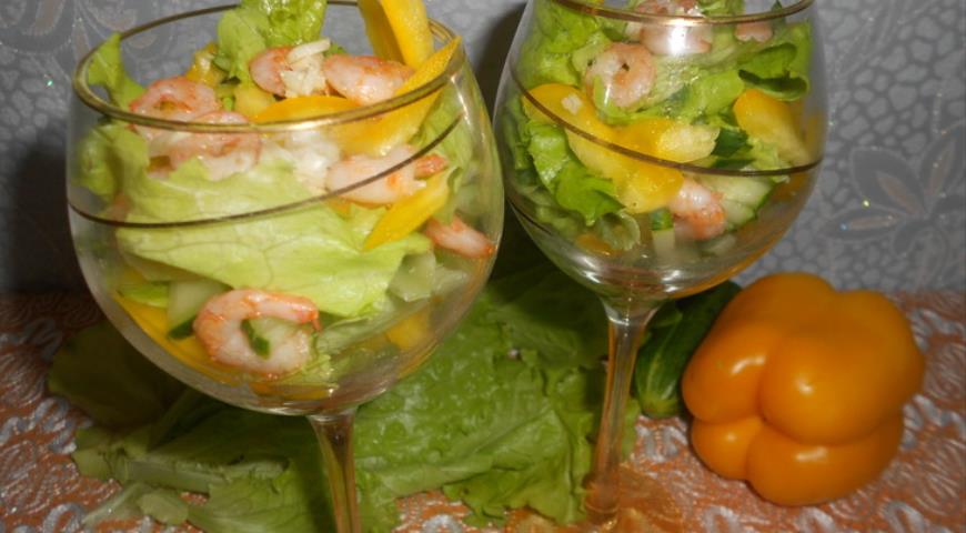 Shrimp cocktail salad