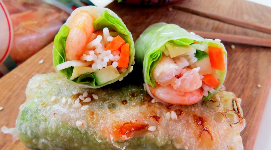 Spring rolls with shrimps