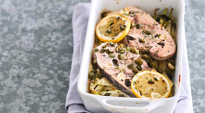 Swordfish with fennel, capers and lemon