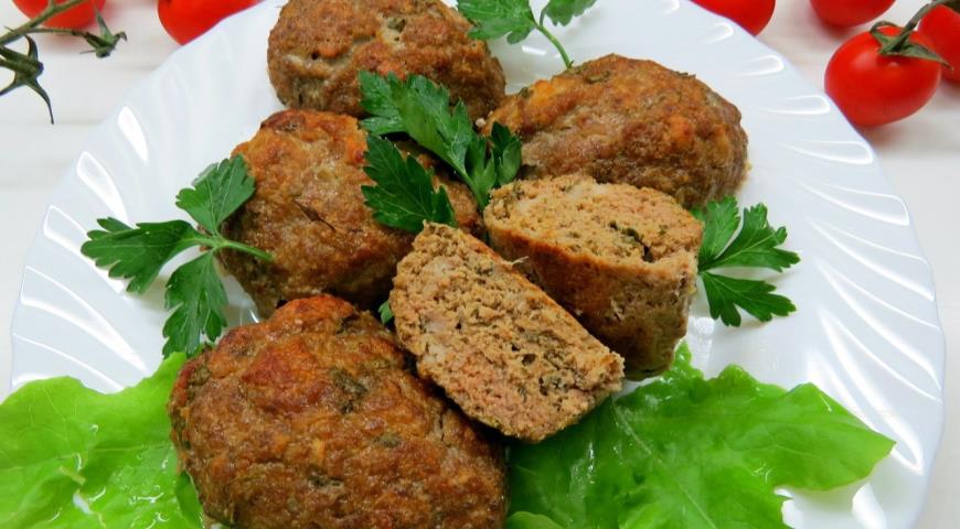 Tender cutlets with cottage cheese