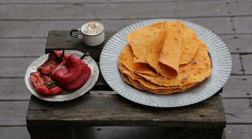 Tortillas with paprika and turmeric
