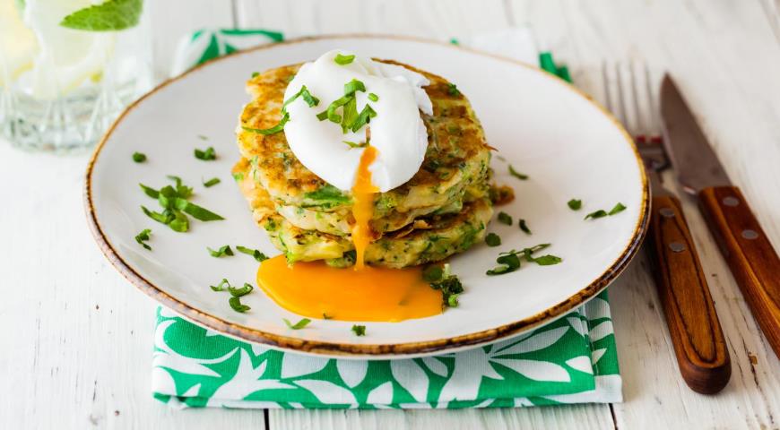 Vegetable pancakes with poached egg