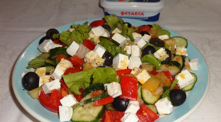 Vegetable salad with fetax
