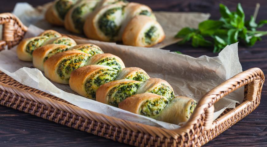 Zucchini and spinach rolls