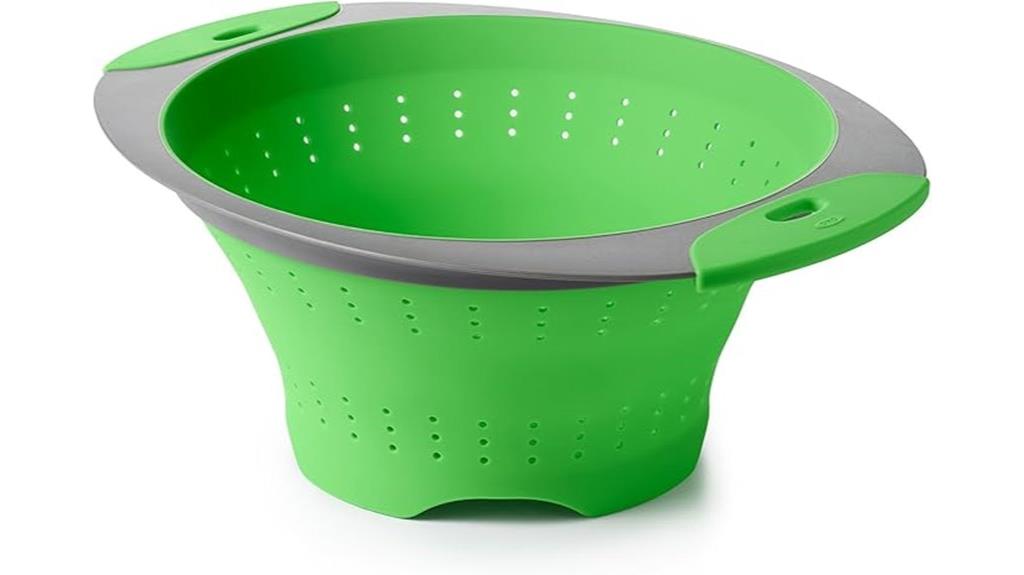 collapsible silicone colander green